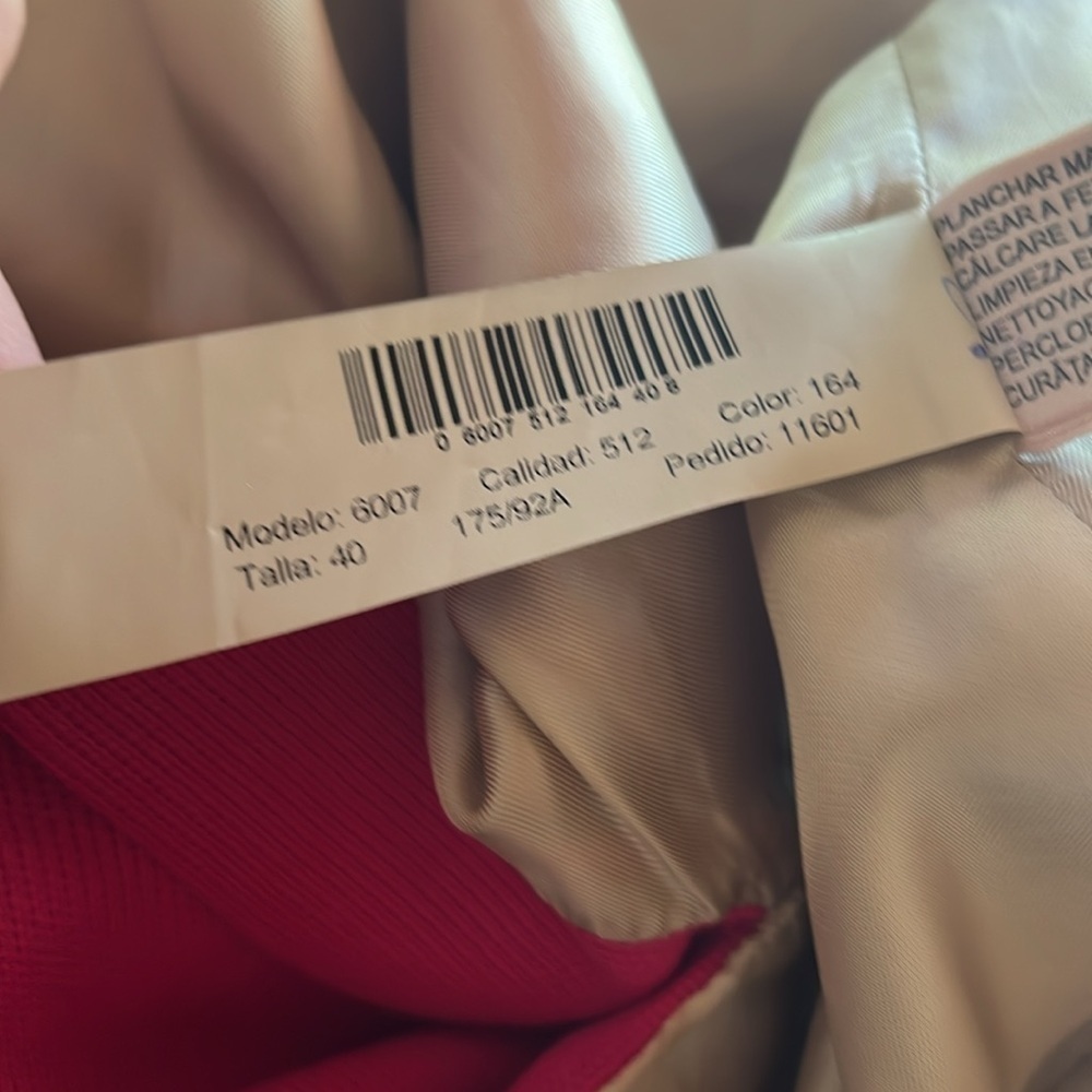 Massimo Dutti
Blazer
Size 8
Pink, Viscose - Picture 9 of 9